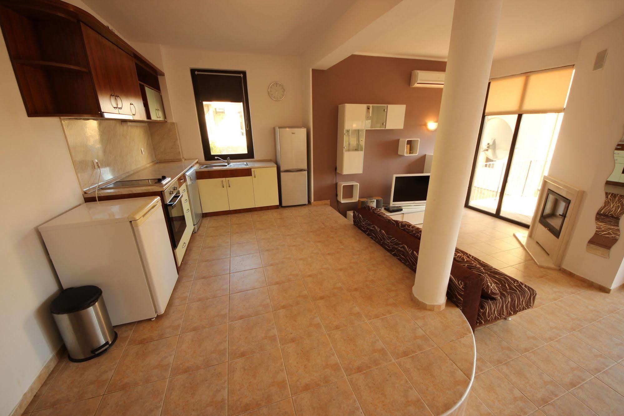 Menada Sunny Hill Villa Kosharitsa Extérieur photo