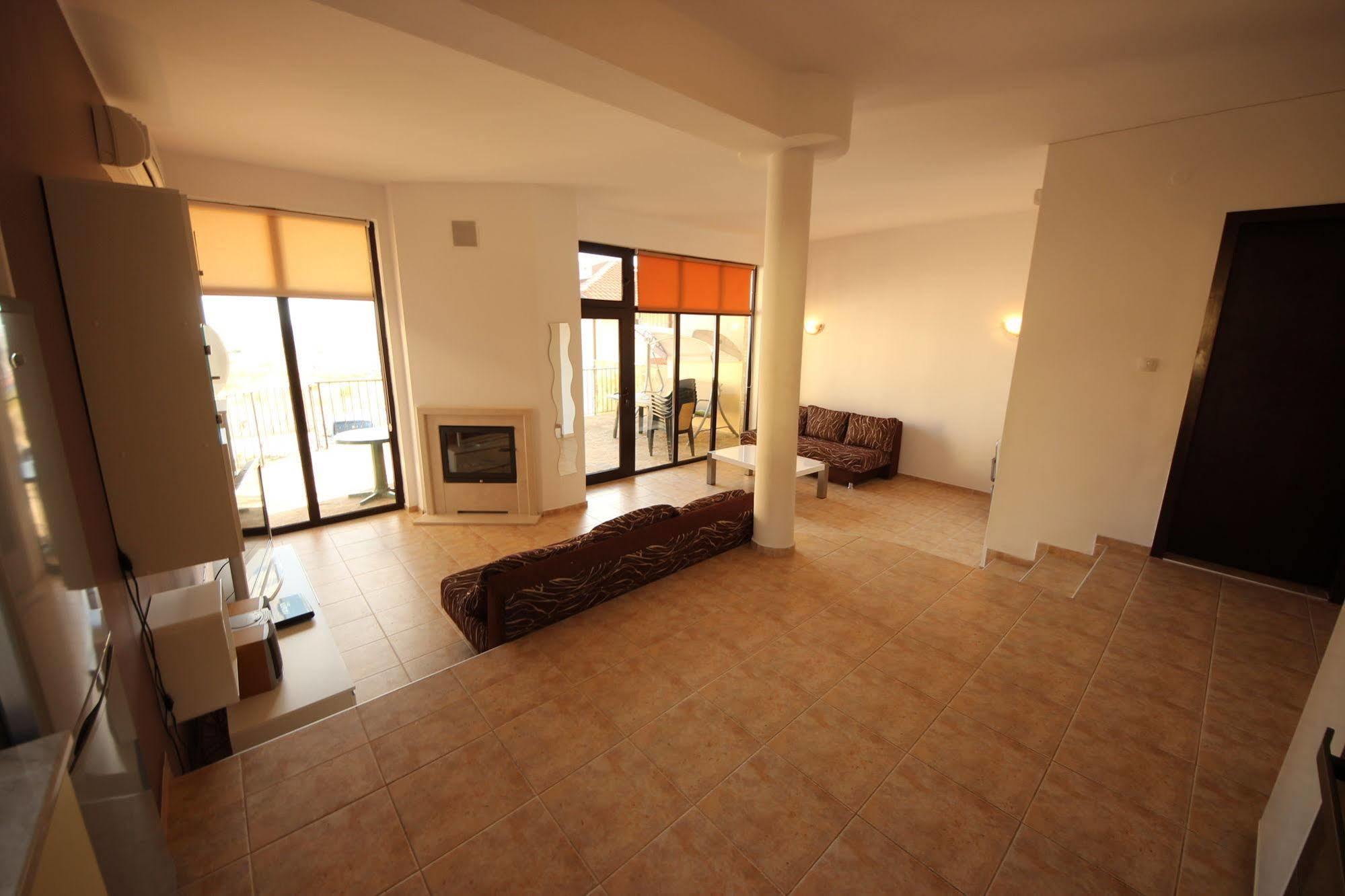 Menada Sunny Hill Villa Kosharitsa Extérieur photo