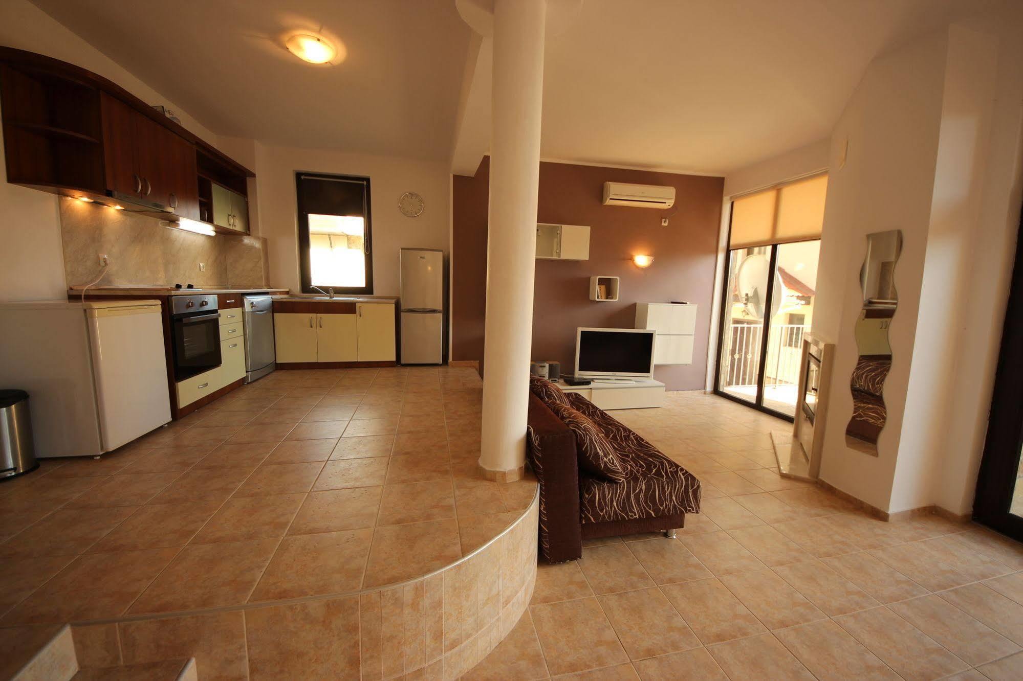 Menada Sunny Hill Villa Kosharitsa Extérieur photo