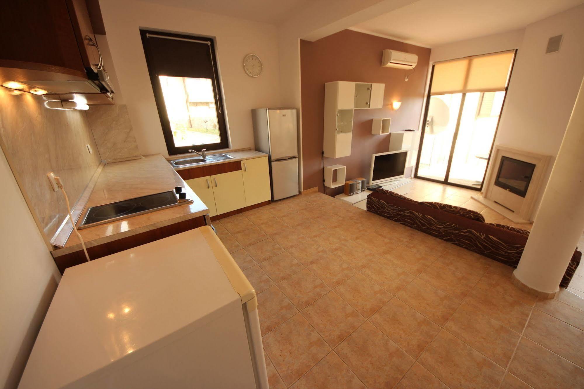 Menada Sunny Hill Villa Kosharitsa Extérieur photo