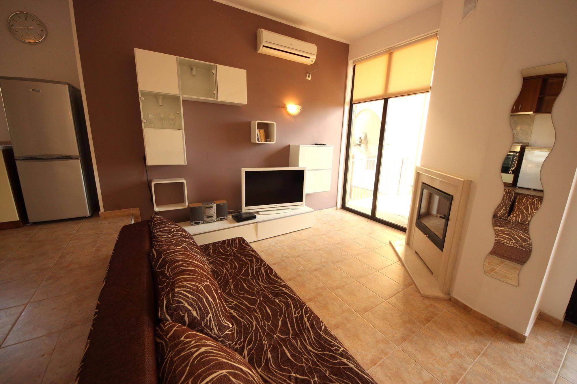 Menada Sunny Hill Villa Kosharitsa Extérieur photo
